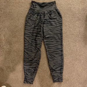 old navy high waisted joggers powersoft